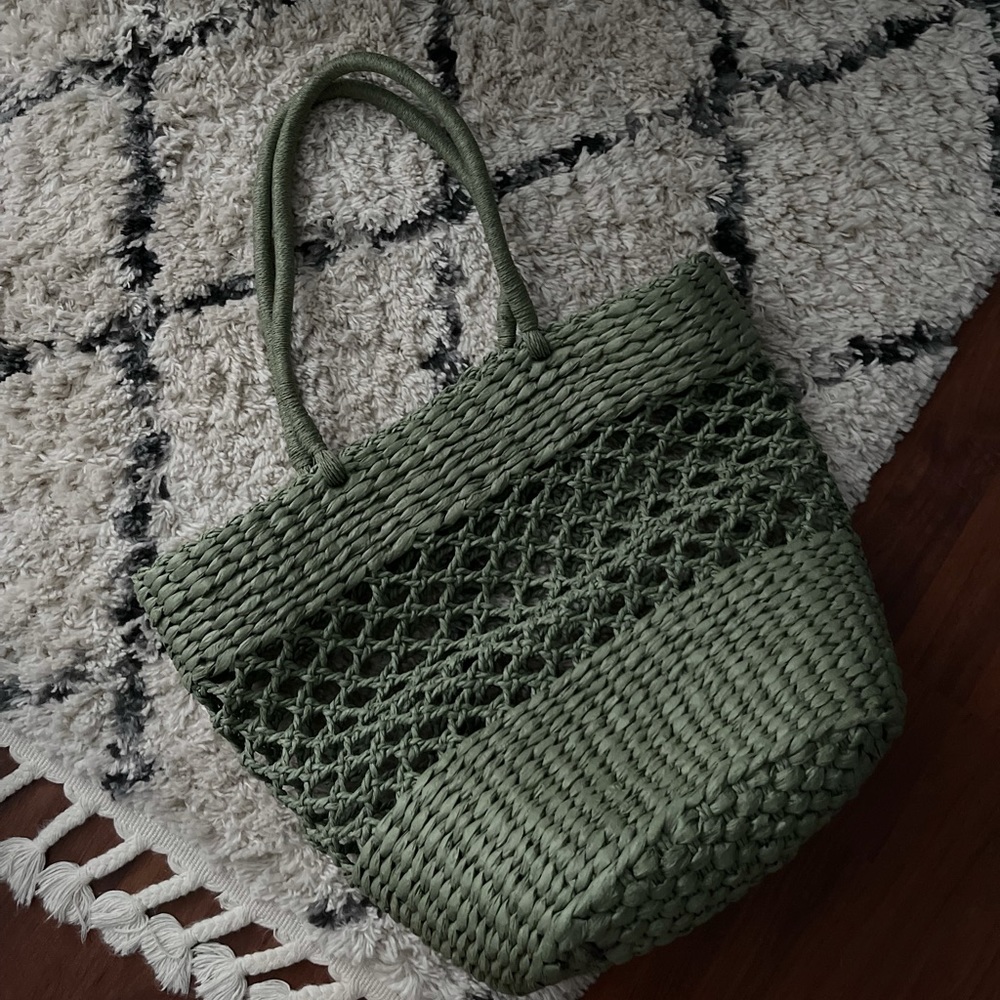 Target green woven beach bag